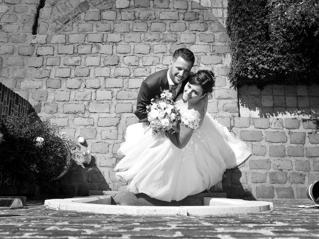 Le mariage de Loic et Céline à Comines, Nord 57