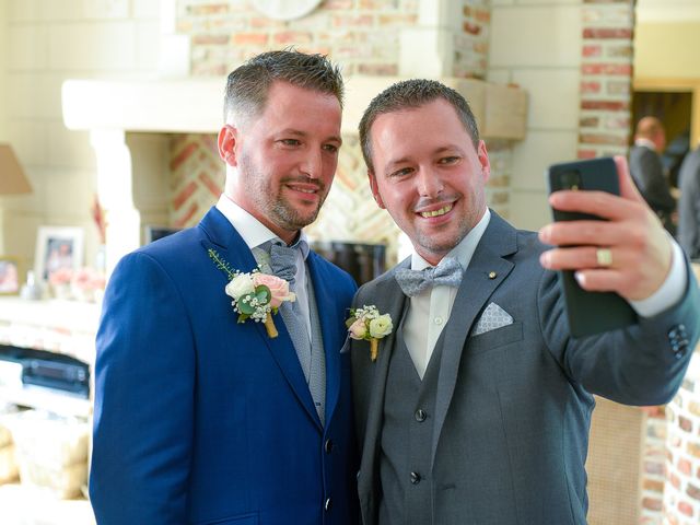 Le mariage de Loic et Céline à Comines, Nord 60