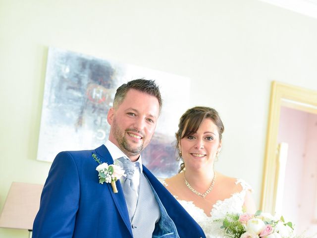 Le mariage de Loic et Céline à Comines, Nord 65