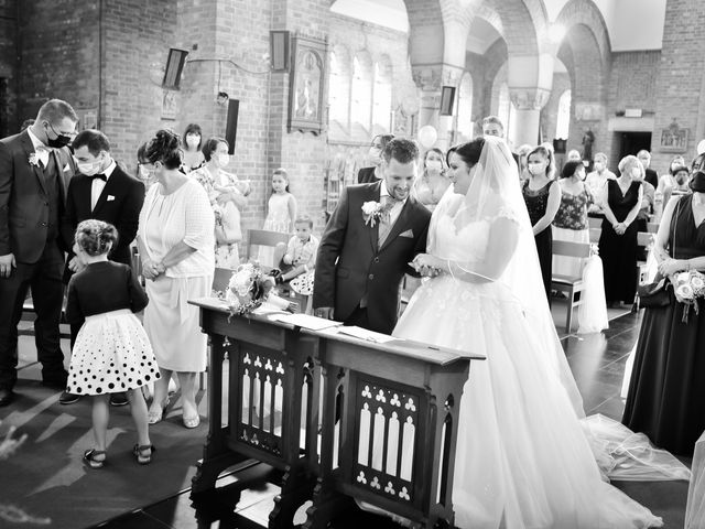 Le mariage de Loic et Céline à Comines, Nord 143