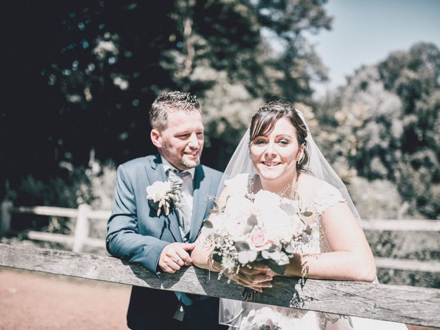 Le mariage de Loic et Céline à Comines, Nord 160