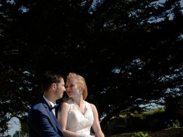 Le mariage de Olivier et Charlène à Theix, Morbihan 19