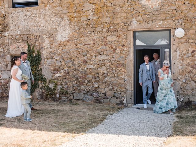 Le mariage de Julien et Amandine à Thouars, Deux-Sèvres 33