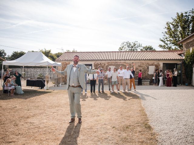 Le mariage de Julien et Amandine à Thouars, Deux-Sèvres 96