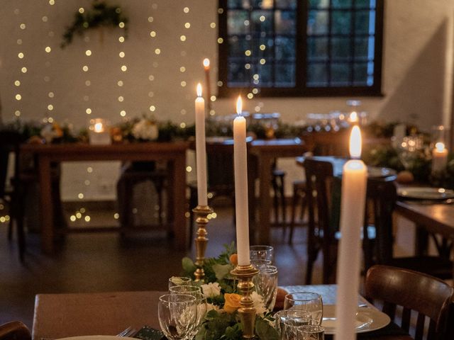 Le mariage de Jonathan et Marie à Saint-Médard-en-Jalles, Gironde 32