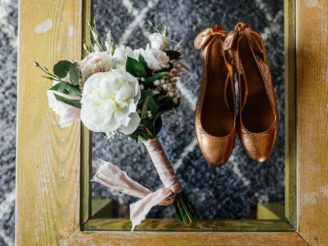 Le mariage de Cyril et Emma à Saint-Thomas-la-Garde, Loire 5