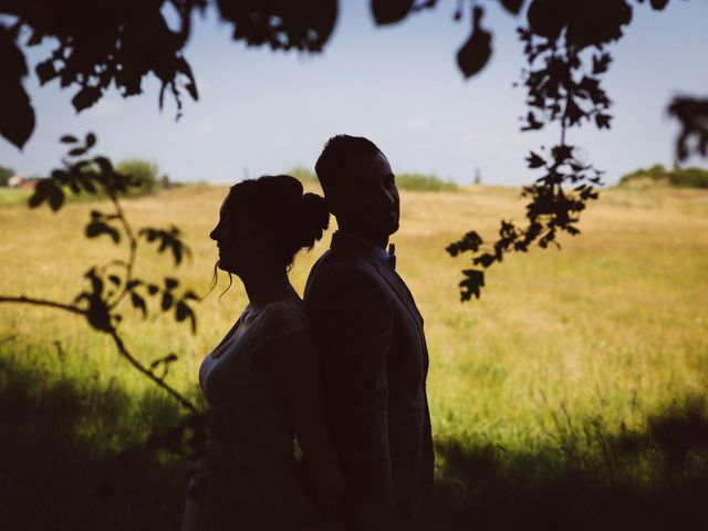 Le mariage de Cyril et Emma à Saint-Thomas-la-Garde, Loire 13