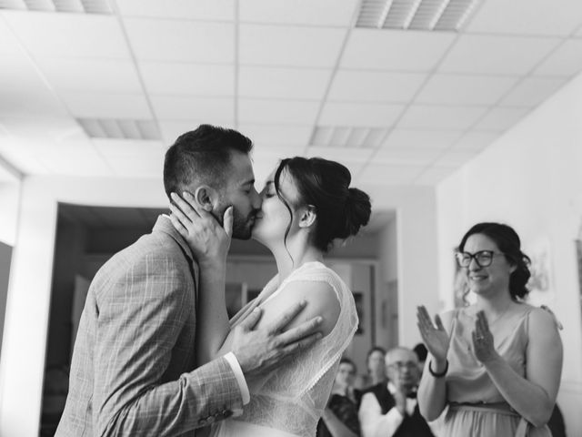 Le mariage de Cyril et Emma à Saint-Thomas-la-Garde, Loire 20