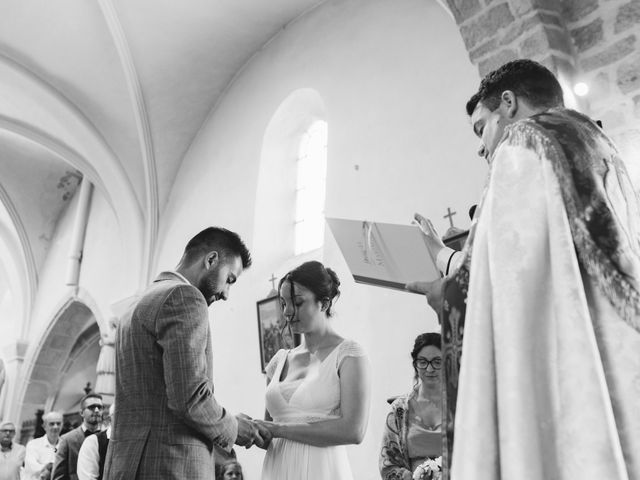 Le mariage de Cyril et Emma à Saint-Thomas-la-Garde, Loire 26