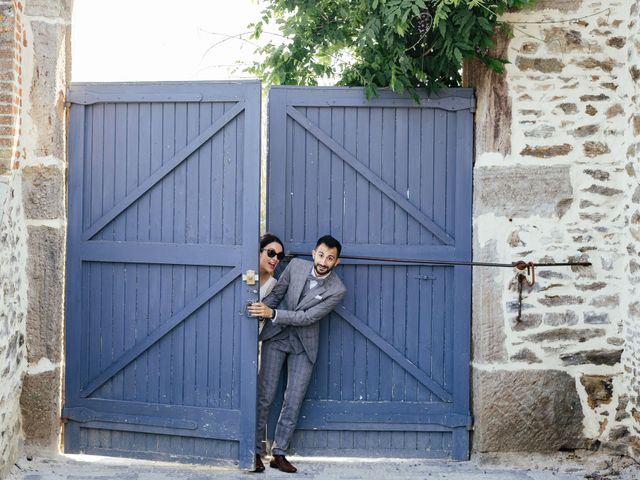 Le mariage de Cyril et Emma à Saint-Thomas-la-Garde, Loire 32