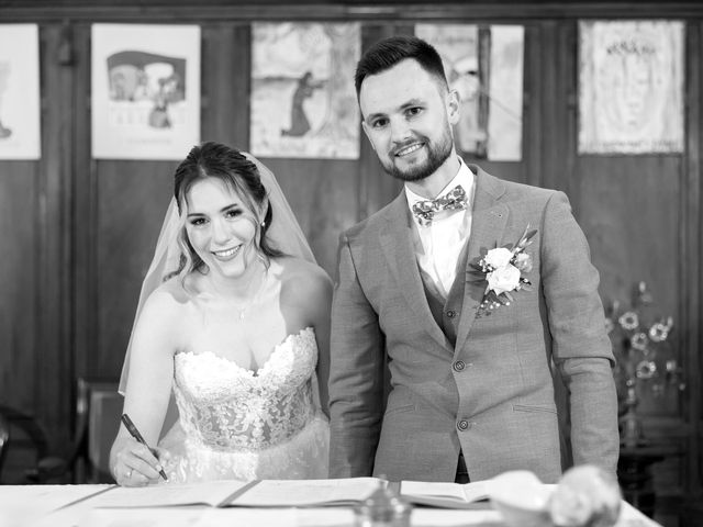 Le mariage de Baptiste et Elodie à Ventabren, Bouches-du-Rhône 31