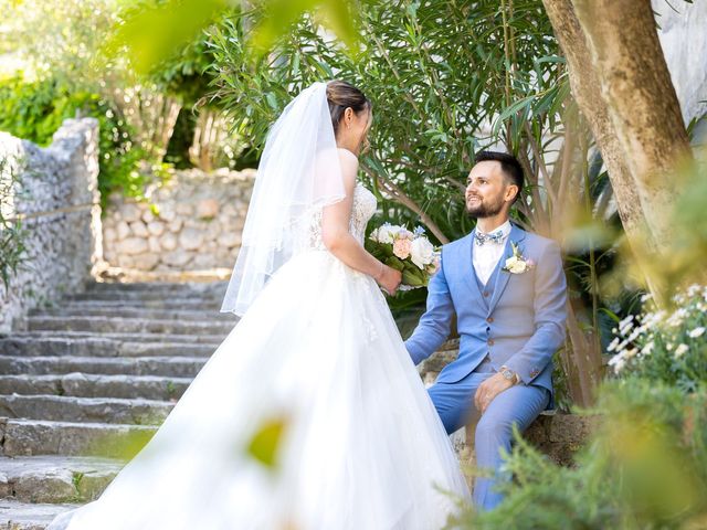 Le mariage de Baptiste et Elodie à Ventabren, Bouches-du-Rhône 35