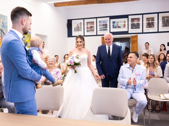 Le mariage de Baptiste et Elodie à Ventabren, Bouches-du-Rhône 39