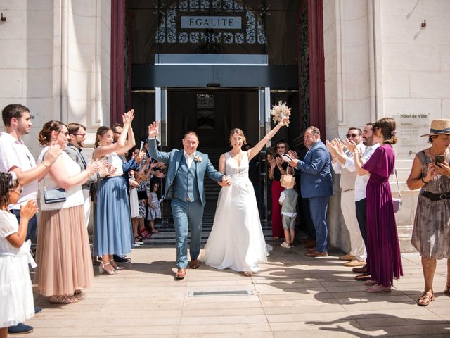 Le mariage de Olivier et Lola à Poitiers, Vienne 74
