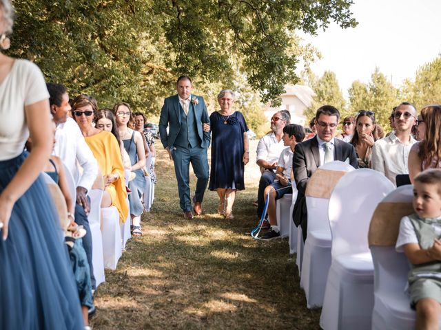 Le mariage de Olivier et Lola à Poitiers, Vienne 94