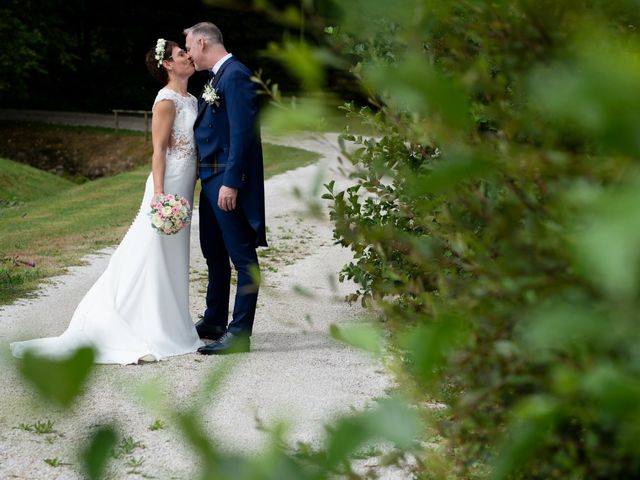 Le mariage de Christophe et Delphine à Saint-Maurice-en-Cotentin, Manche 43