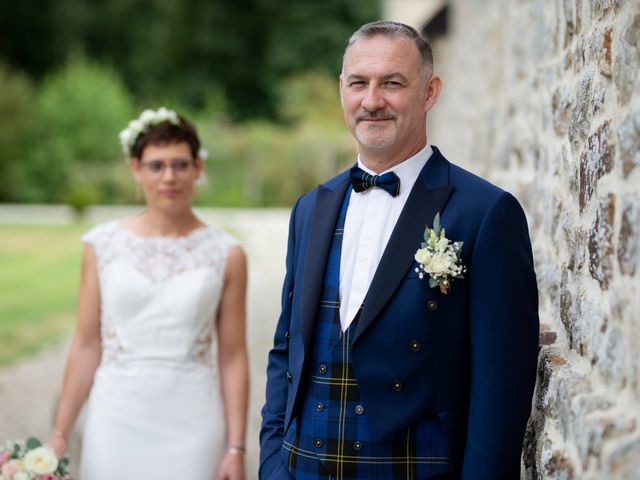 Le mariage de Christophe et Delphine à Saint-Maurice-en-Cotentin, Manche 45