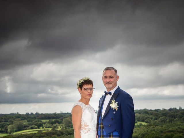 Le mariage de Christophe et Delphine à Saint-Maurice-en-Cotentin, Manche 59
