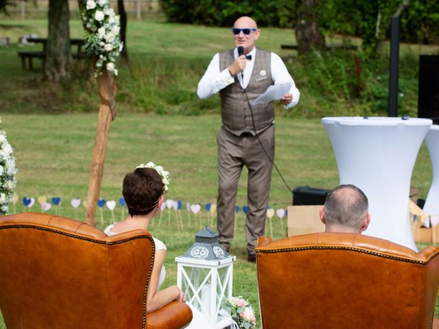 Le mariage de Christophe et Delphine à Saint-Maurice-en-Cotentin, Manche 89