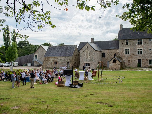 Le mariage de Christophe et Delphine à Saint-Maurice-en-Cotentin, Manche 97
