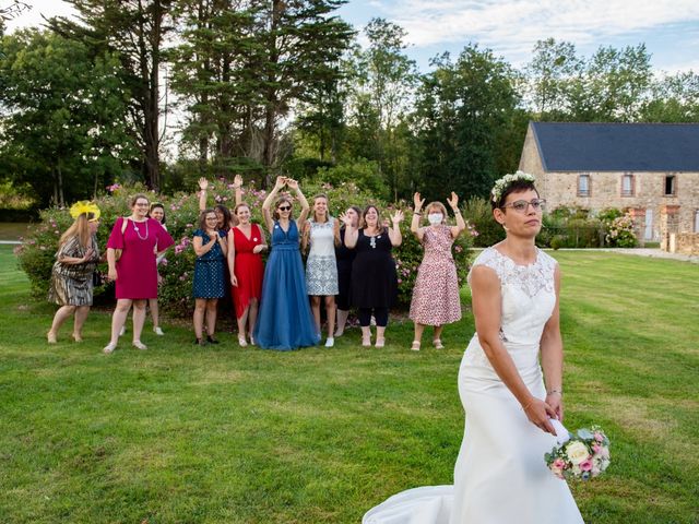 Le mariage de Christophe et Delphine à Saint-Maurice-en-Cotentin, Manche 125