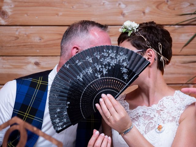 Le mariage de Christophe et Delphine à Saint-Maurice-en-Cotentin, Manche 130