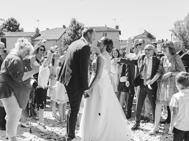 Le mariage de Olivier et Elise à Saint-Georges-lès-Baillargeaux, Vienne 25