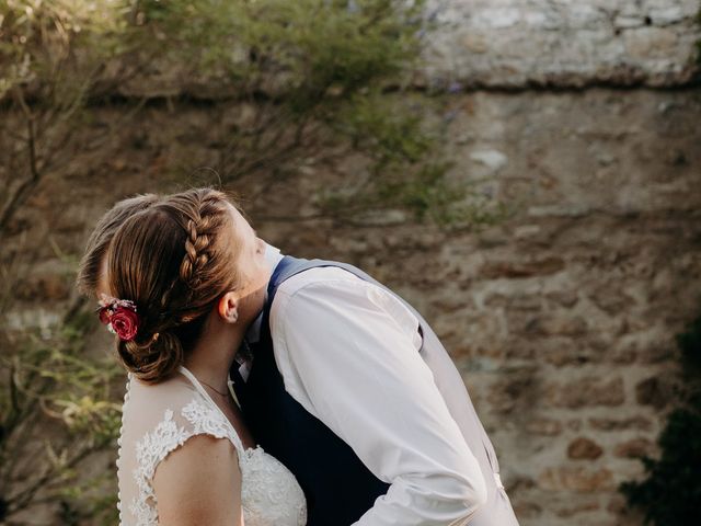 Le mariage de Olivier et Elise à Saint-Georges-lès-Baillargeaux, Vienne 46