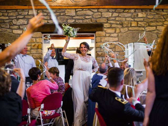 Le mariage de Paul et Pauline à Moncontour, Côtes d&apos;Armor 56