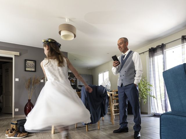 Le mariage de Romain et Agnès à Bouillé-Courdault, Vendée 6