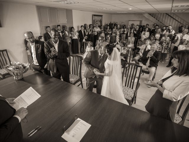 Le mariage de Romain et Agnès à Bouillé-Courdault, Vendée 13