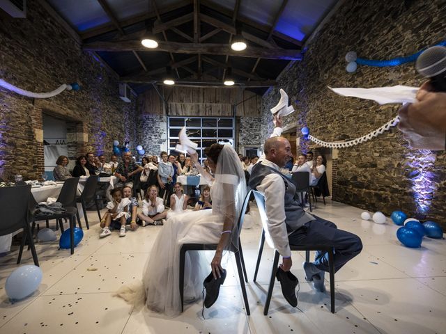 Le mariage de Romain et Agnès à Bouillé-Courdault, Vendée 38