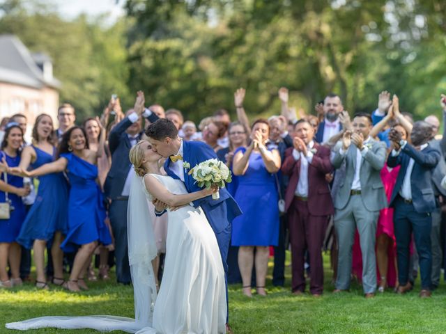 Le mariage de Romain et Laurene à Pecq, Hainaut 25