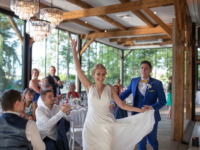 Le mariage de Romain et Laurene à Pecq, Hainaut 34