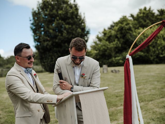 Le mariage de Théo et Margaux à Saint-Maurice-en-Cotentin, Manche 25