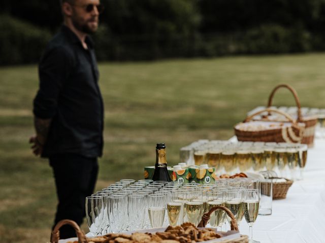 Le mariage de Théo et Margaux à Saint-Maurice-en-Cotentin, Manche 36