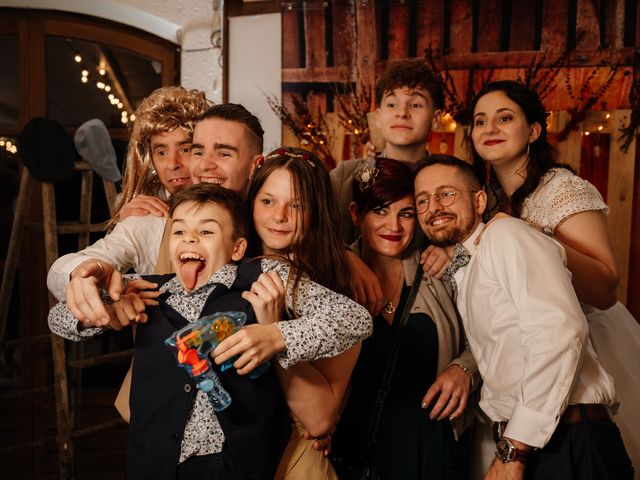 Le mariage de Jérémy et Axelle à Saint-Martin-la-Plaine, Loire 27