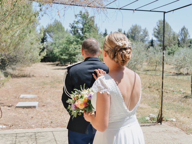 Le mariage de Steven et Amandine à Oppède, Vaucluse 16