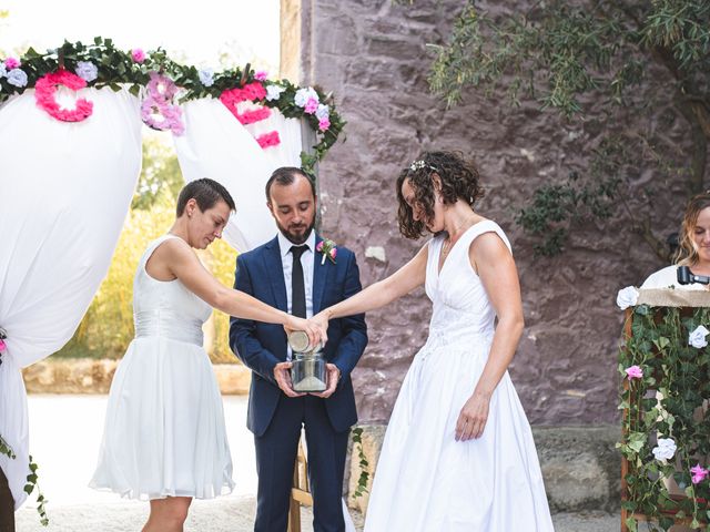 Le mariage de Claire et Elsa à Beaucaire, Gard 28