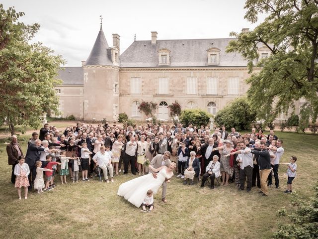 Le mariage de Romain et Lucie à Vézières, Vienne 6