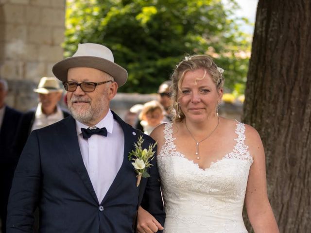 Le mariage de Romain et Lucie à Vézières, Vienne 10