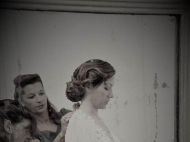 Le mariage de Emmanuel et Chloe à Saint-Gilles, Gard 7