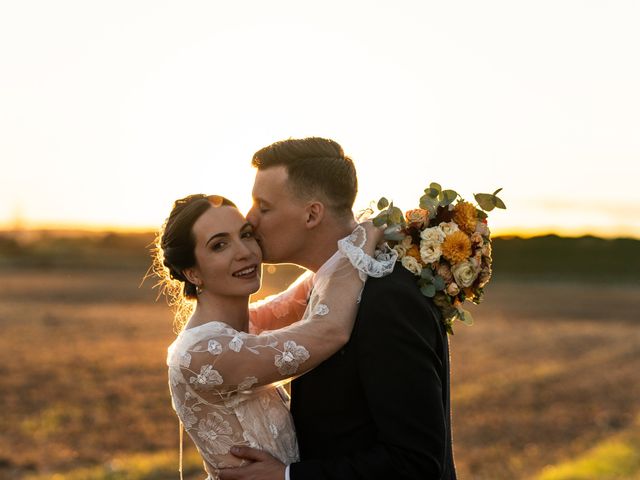 Le mariage de Gauthier et Lou à Pierrelatte, Drôme 333