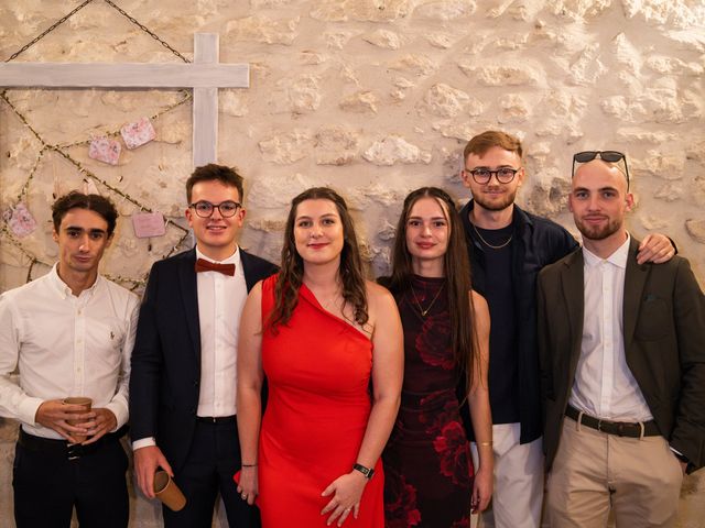 Le mariage de Gauthier et Lou à Pierrelatte, Drôme 390