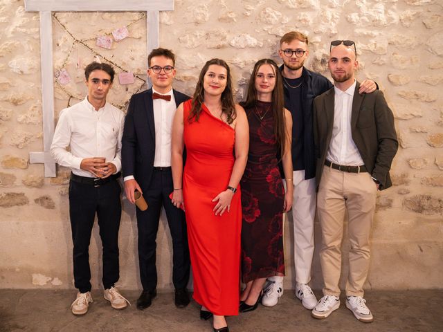 Le mariage de Gauthier et Lou à Pierrelatte, Drôme 391