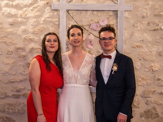 Le mariage de Gauthier et Lou à Pierrelatte, Drôme 400