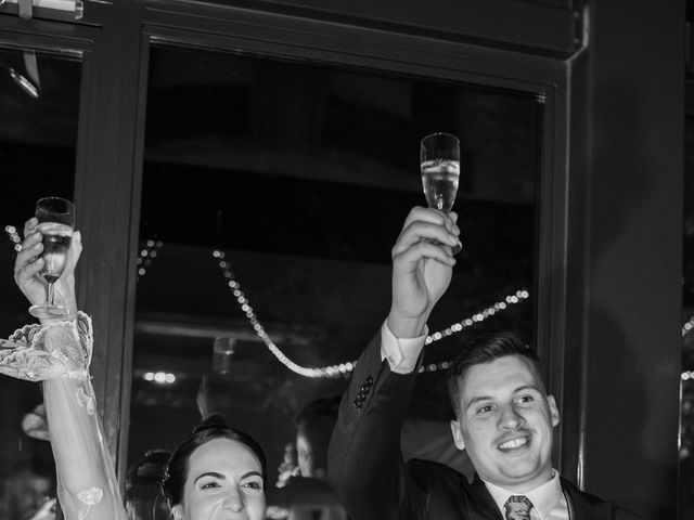 Le mariage de Gauthier et Lou à Pierrelatte, Drôme 740