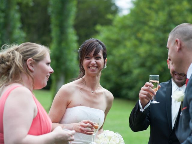 Le mariage de Sébastien et Aurélie à Forges-les-Eaux, Seine-Maritime 74