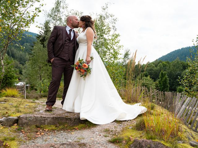 Le mariage de Vivien et Laura à Cornimont, Vosges 1