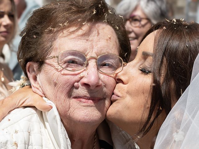 Le mariage de John et Juline à Saint-Denis-sur-Sarthon, Orne 46